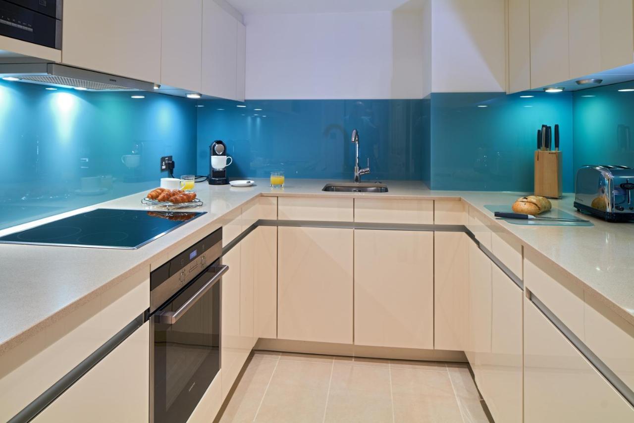 Luxury One Bedroom Apartment,1118945883:JPEG