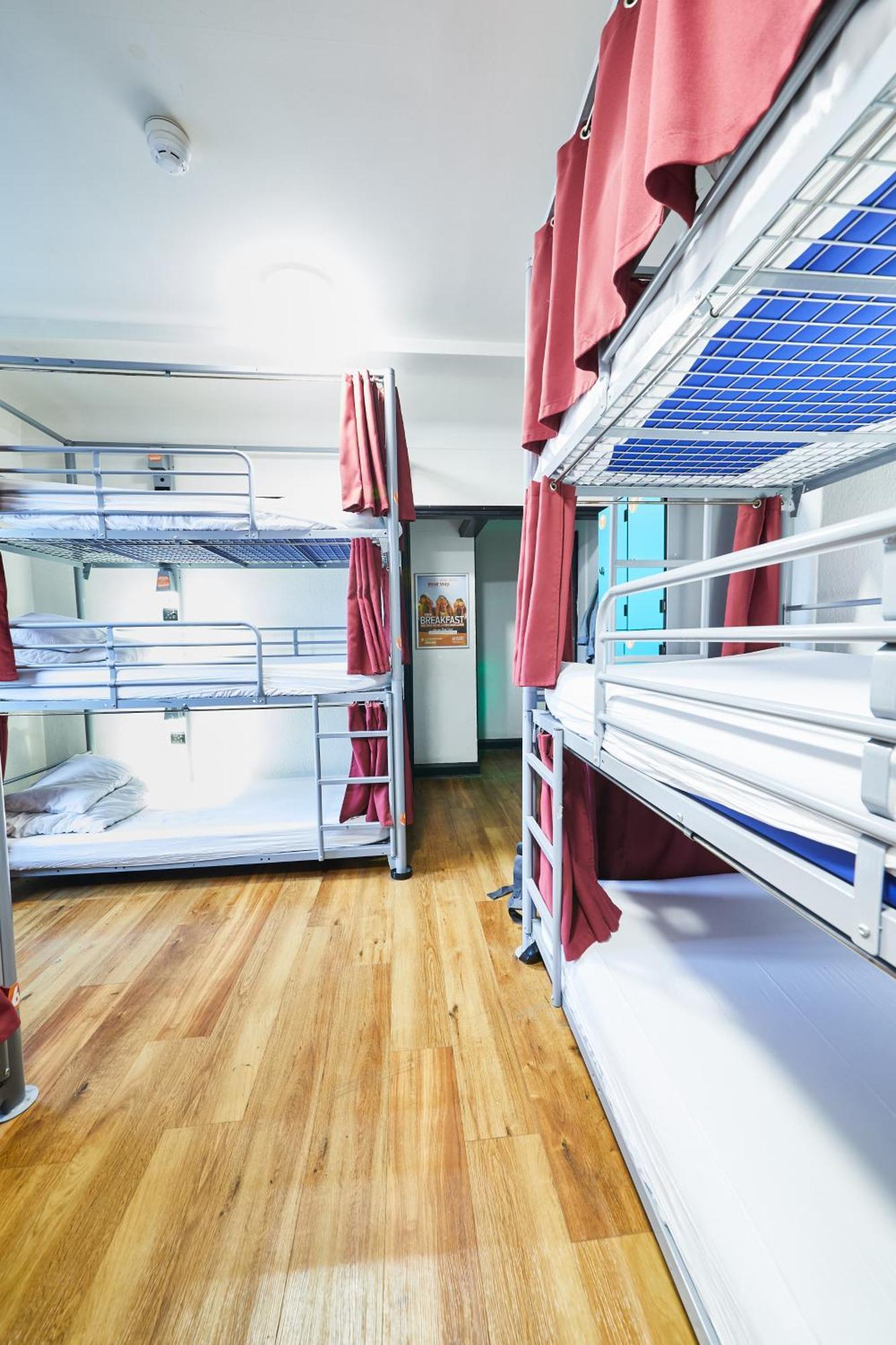 Bed 9-Bed Mixed Dormitory Room,1279284874:JPEG