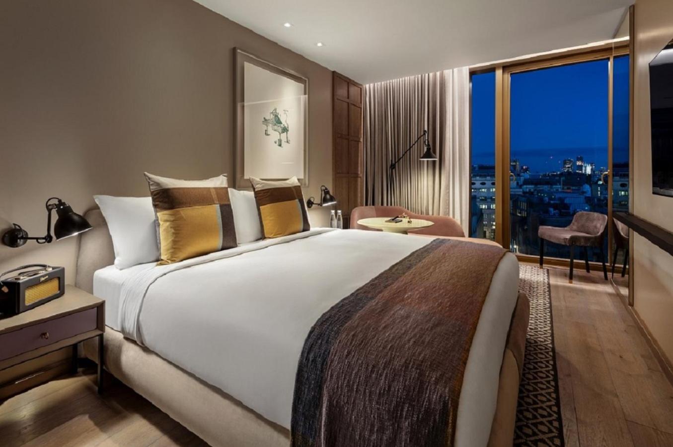 Deluxe City View The Londoner Platinum