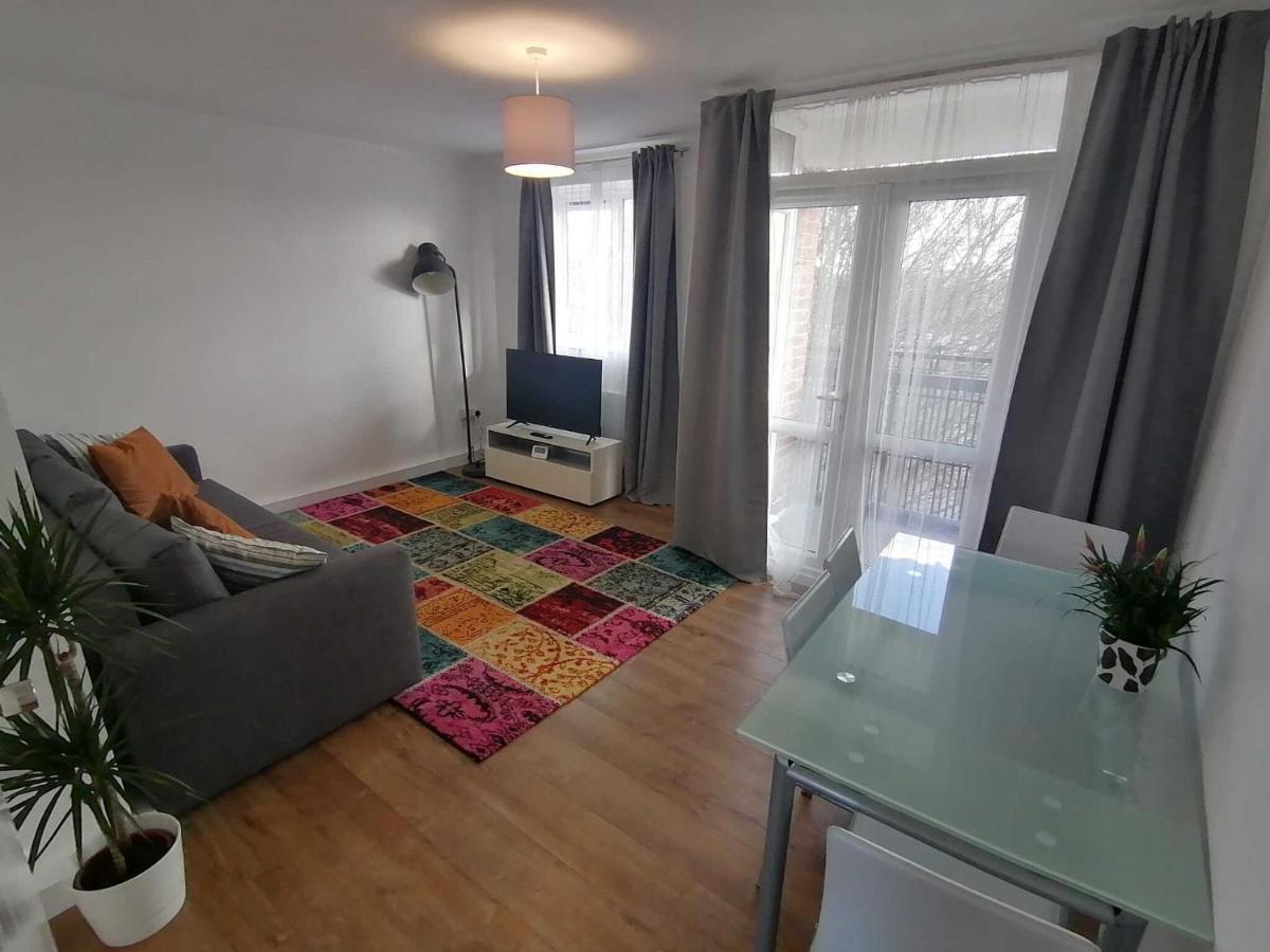 Apartment mit 3 Schlafzimmern und Balkon