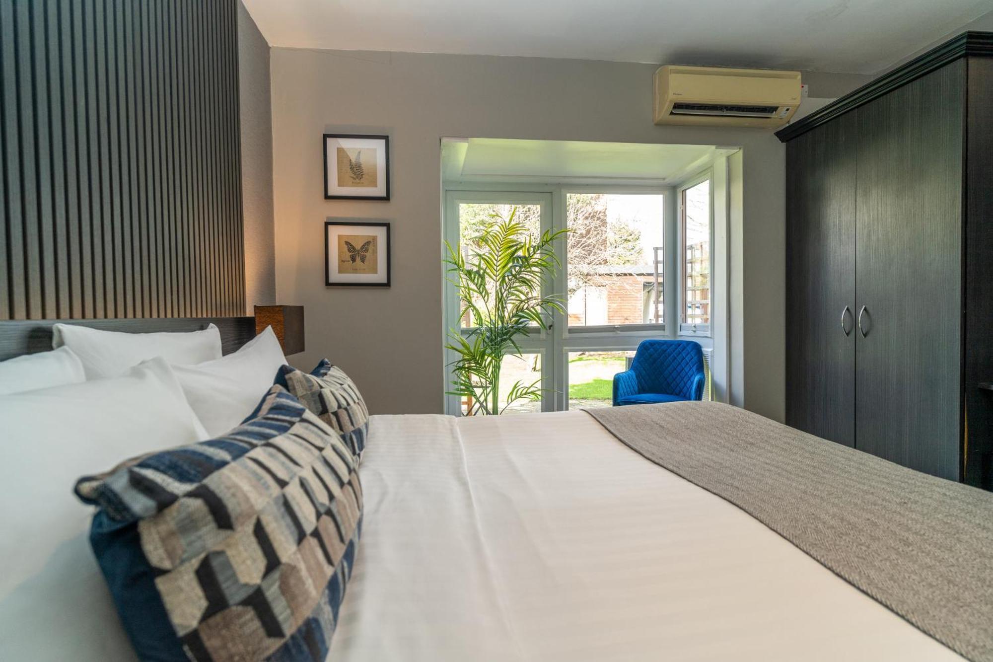 Quarto Standard com Cama de Casal ou 2 de Solteiro