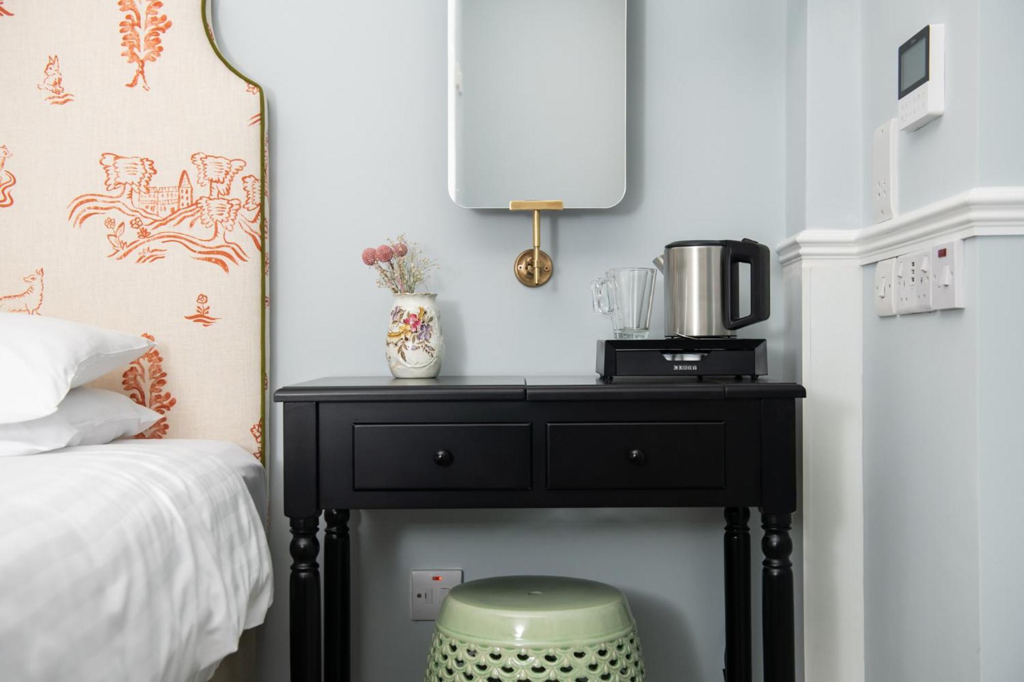 Americana Twin Room