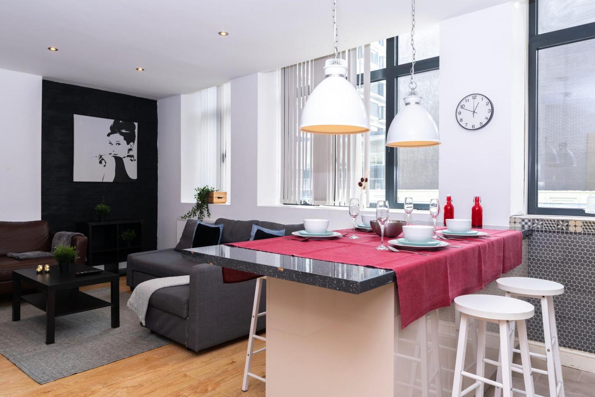 Two-Bedroom Apartment,1572937931:JPEG