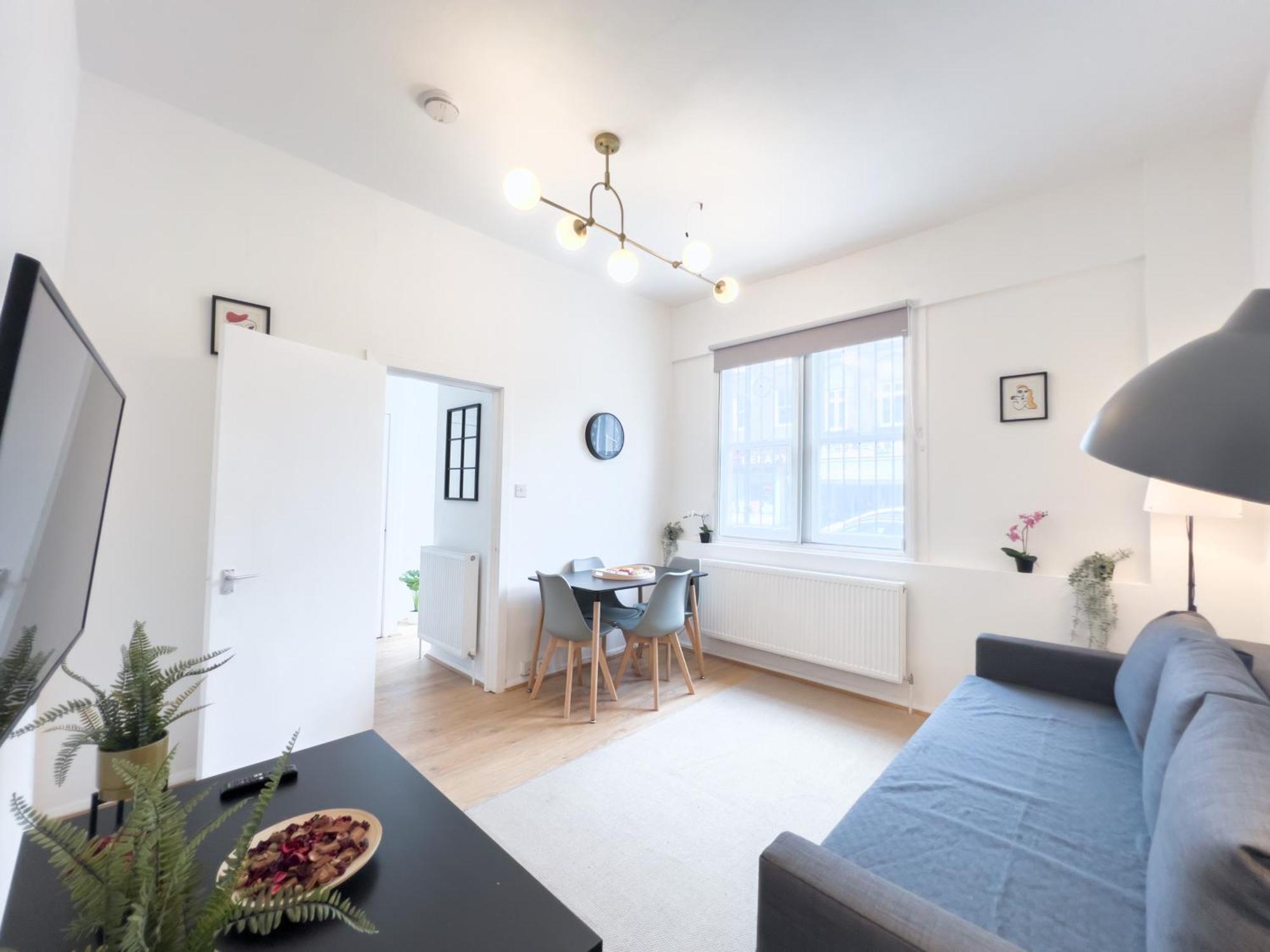 One-Bedroom Apartment,1595803572:JPEG