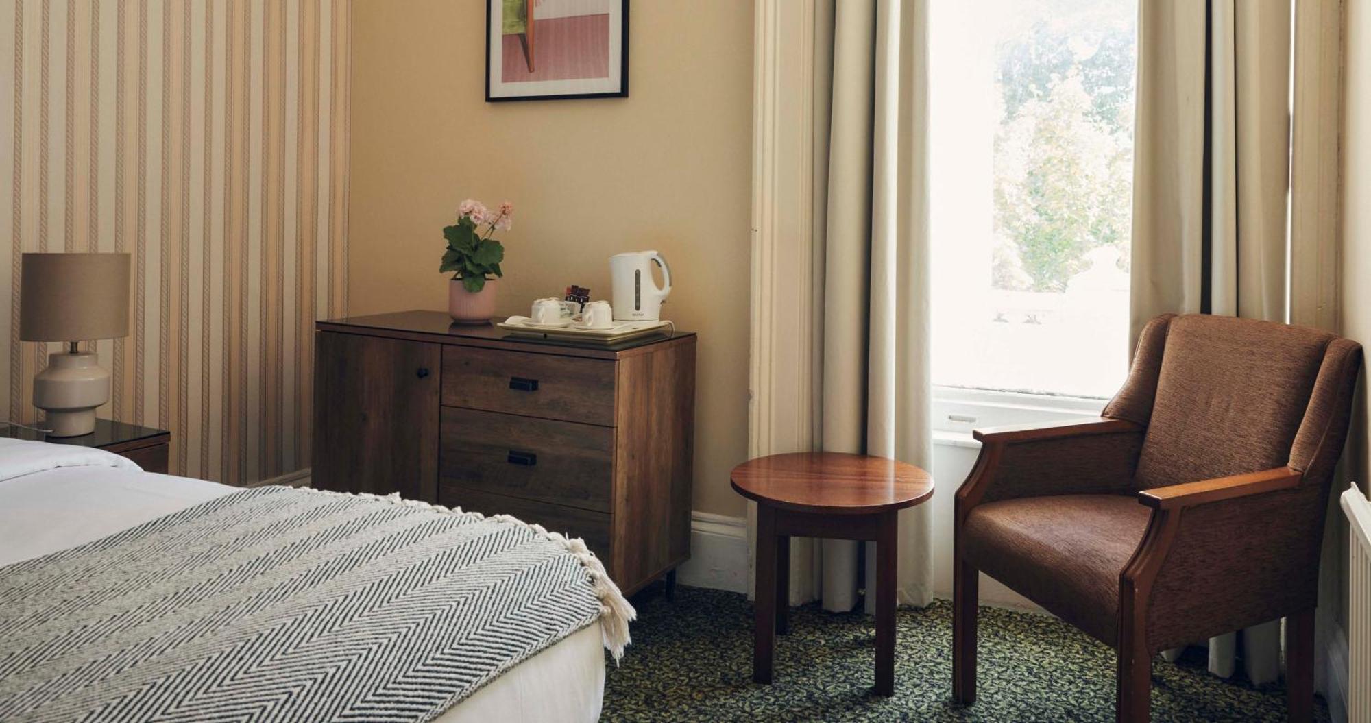 Double Room,1743088178:JPEG