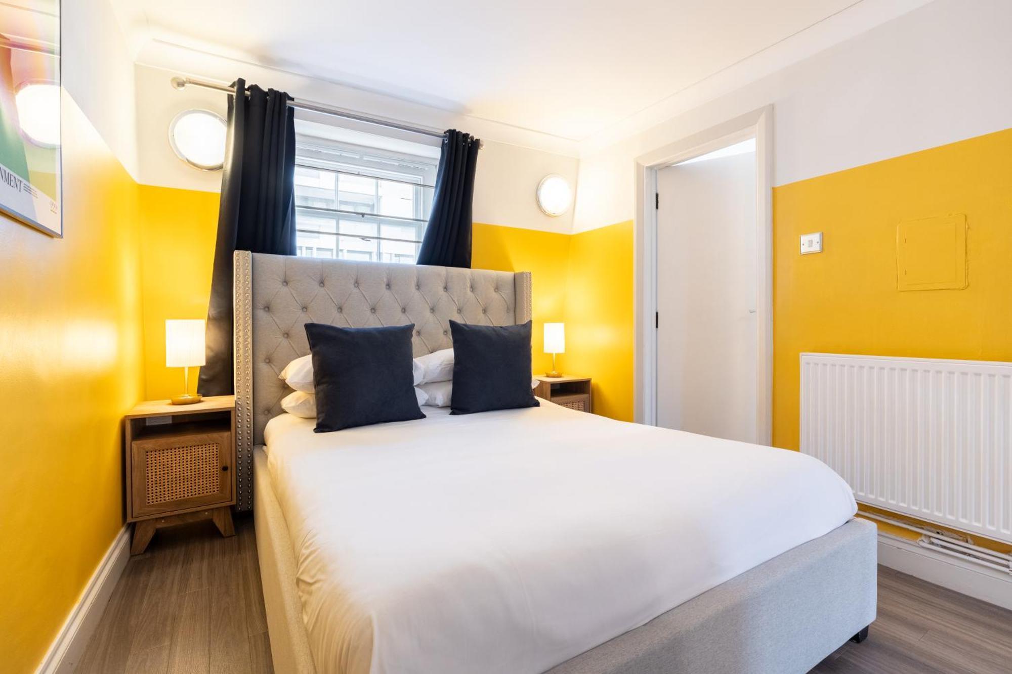 Classic Two-Bedroom Apartment,1626412188:JPEG