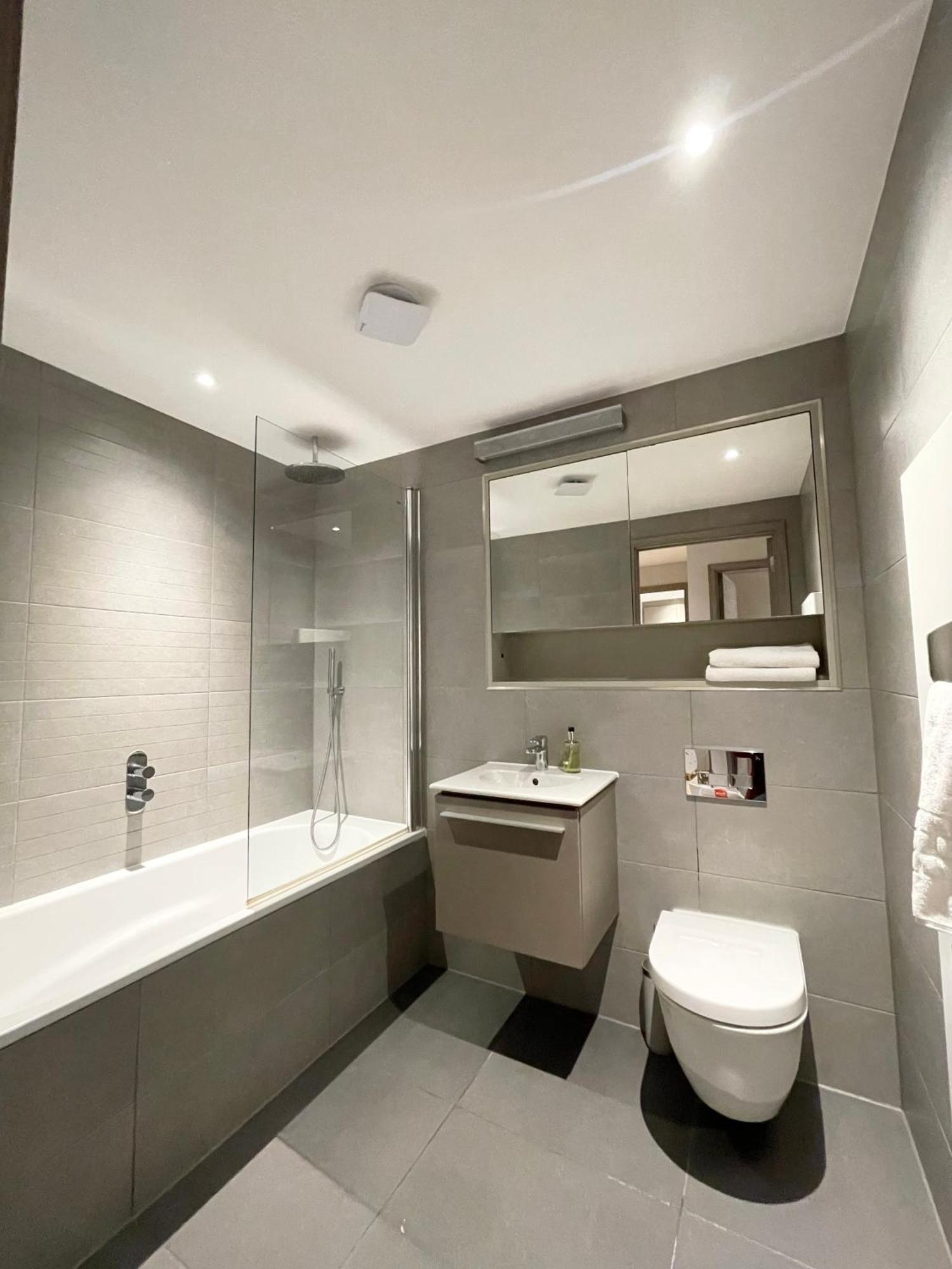 Three-Bedroom Apartment,1644462299:JPEG
