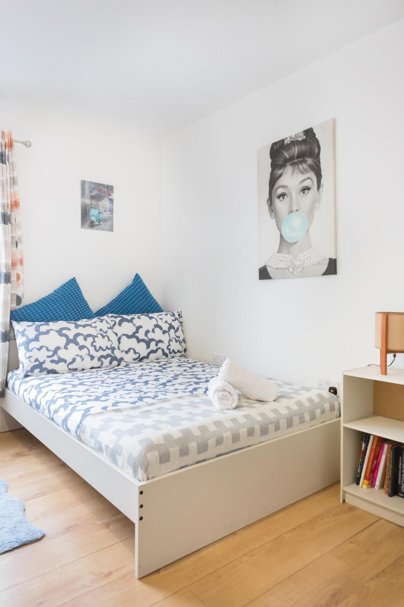 Economy Triple Room with Shared Bathroom