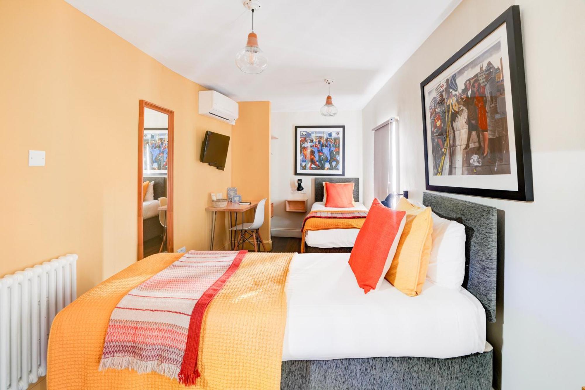 Quarto Twin Standard
