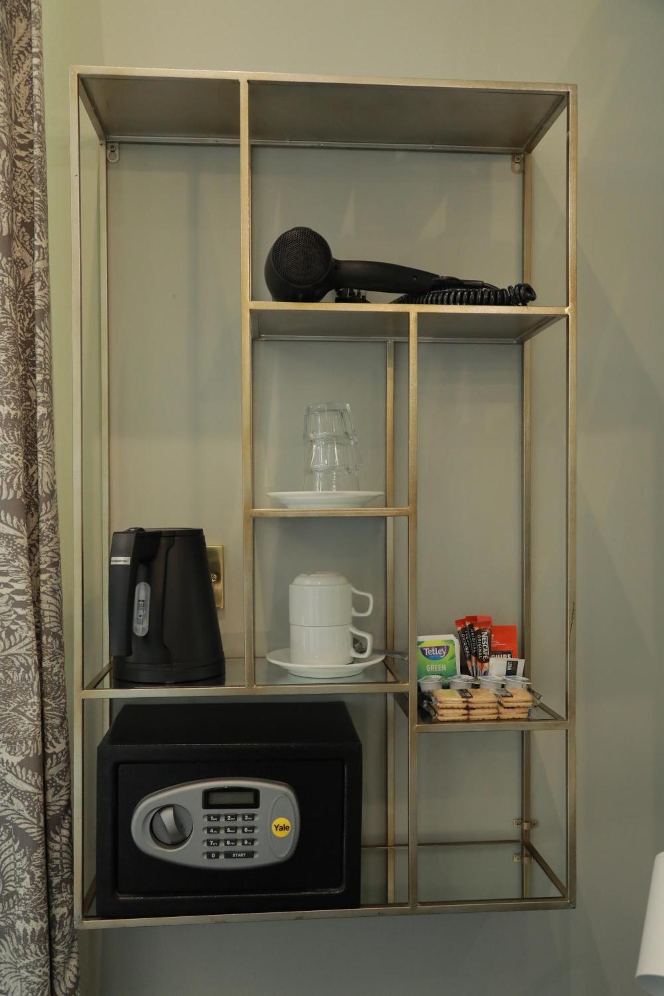 Double Room,1669817378:JPEG