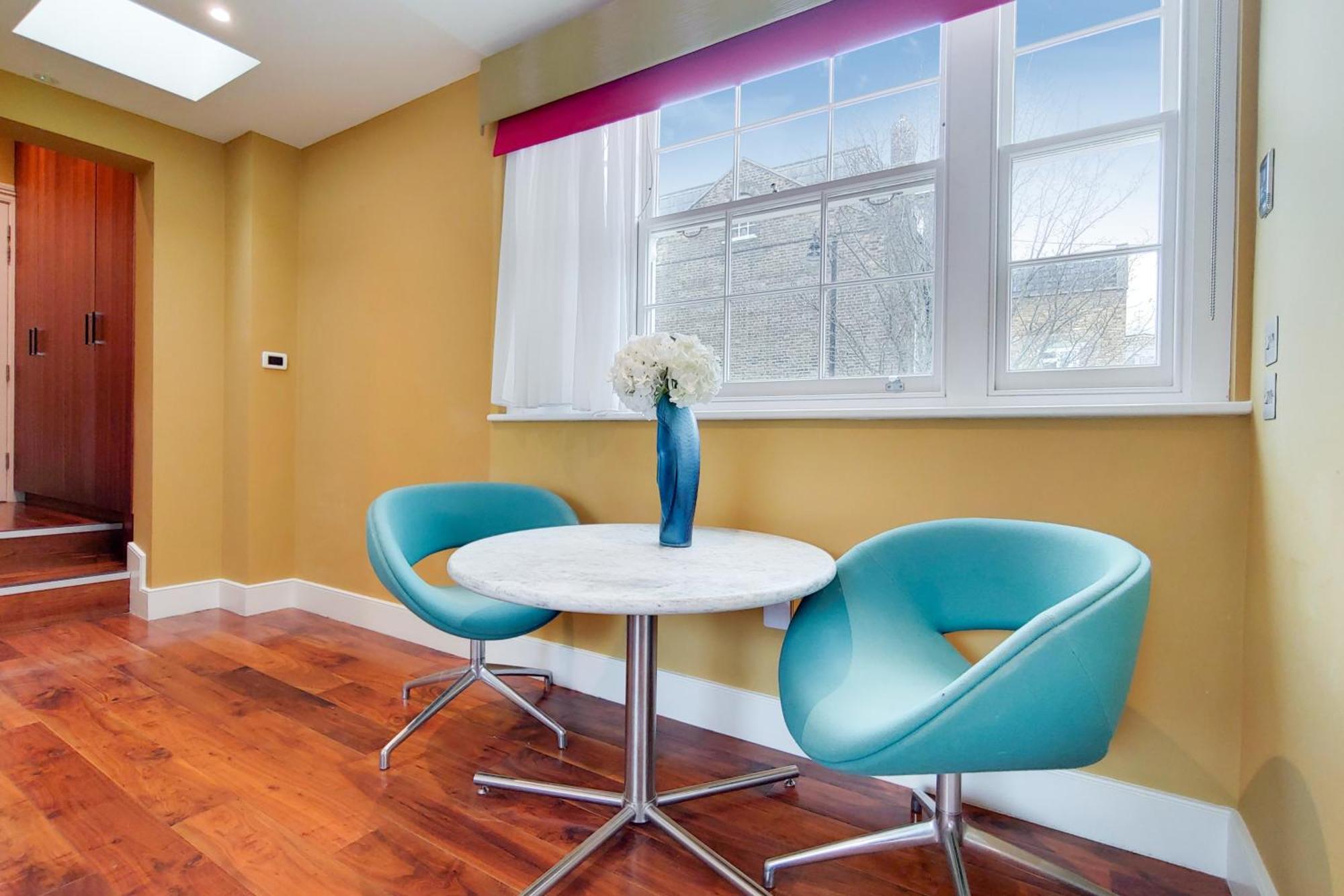 Modern Elegant Studio Balcony,1669885384:JPEG