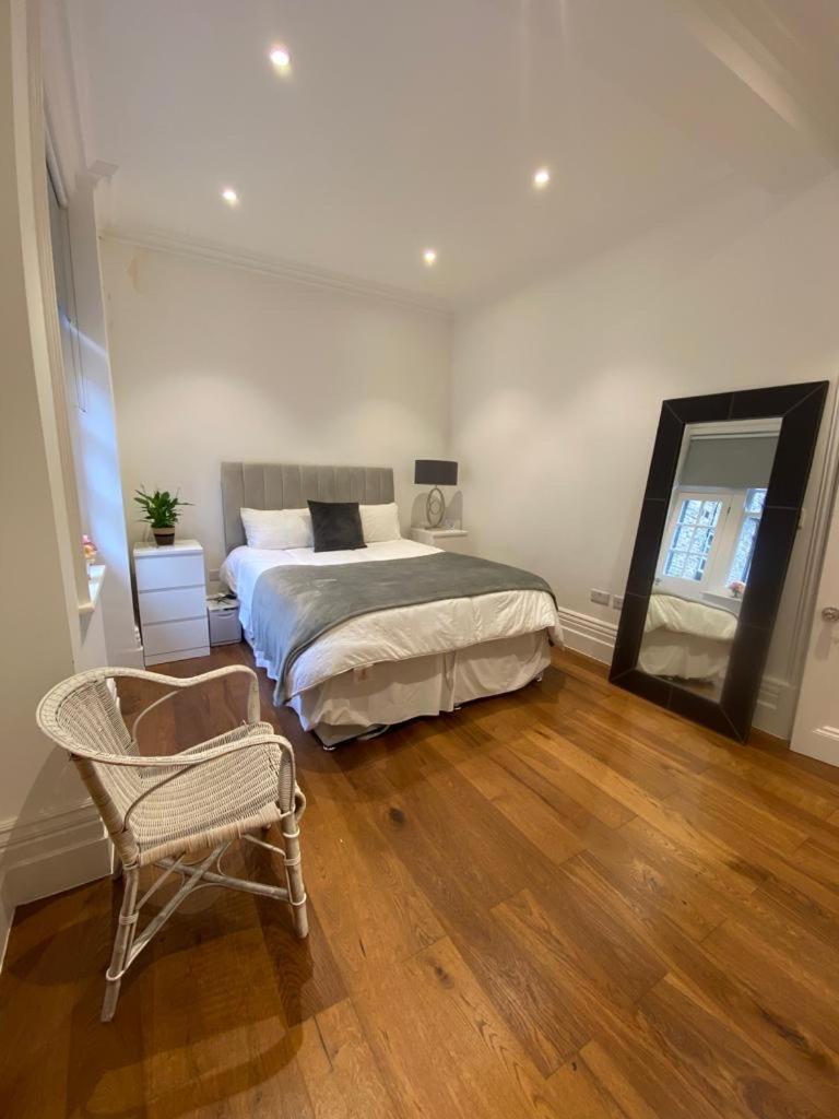 Deluxe Double Room with Shower