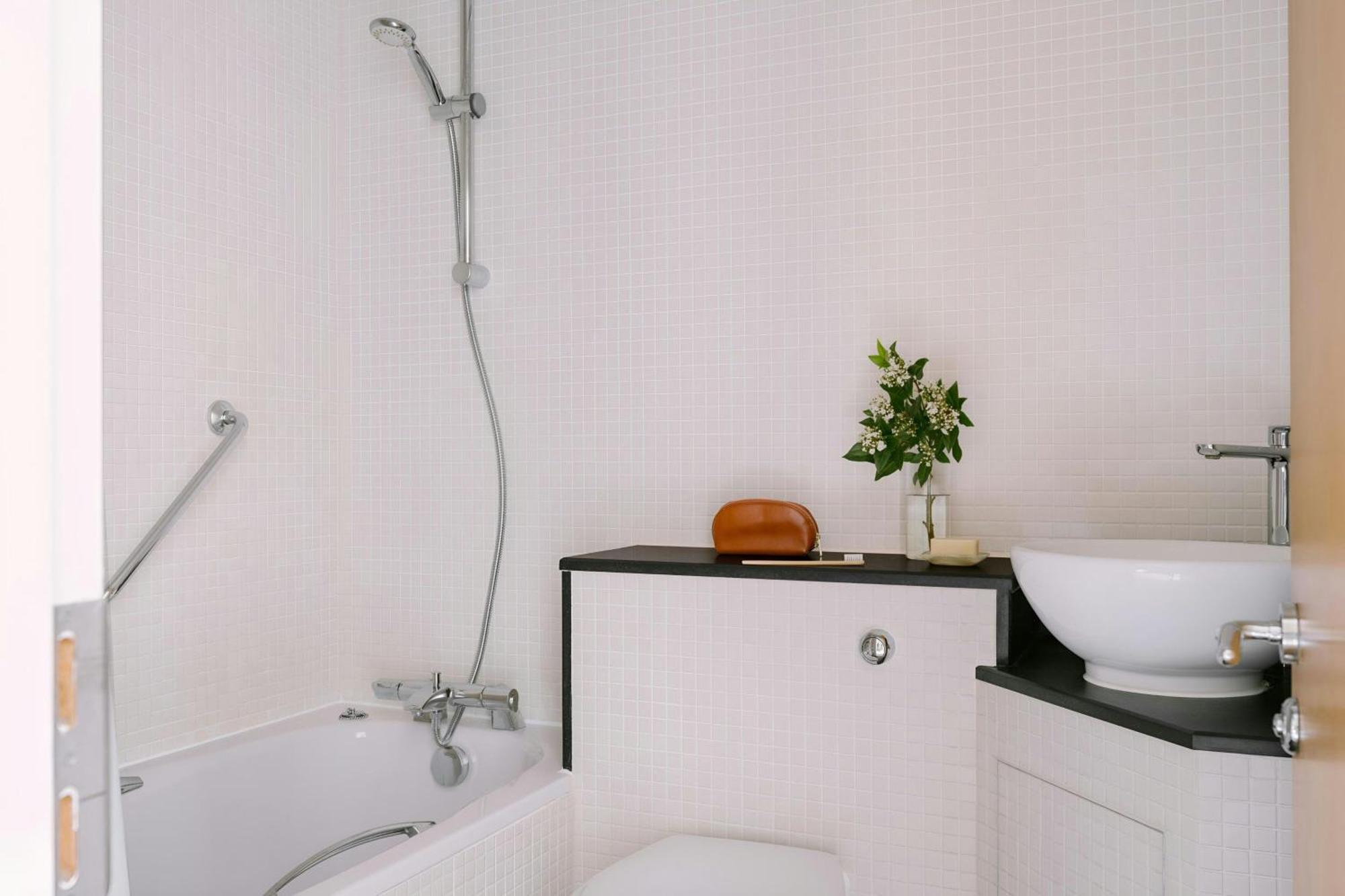 Queen Suite