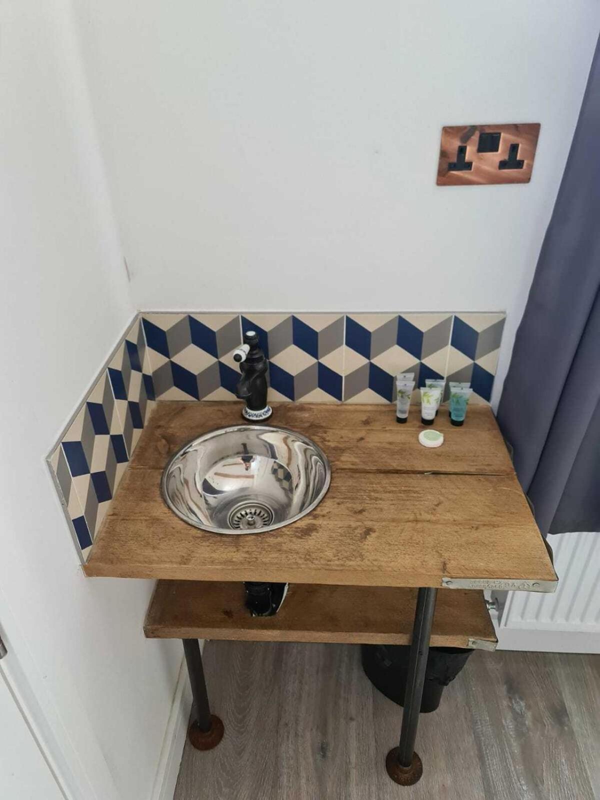 One-Bedroom Suite,1705106997:JPEG