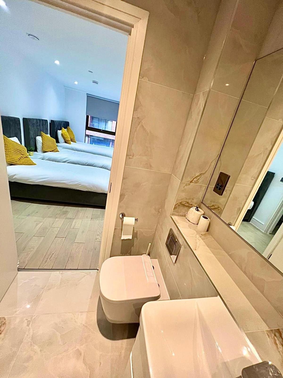 Quadruple Room with Bathroom