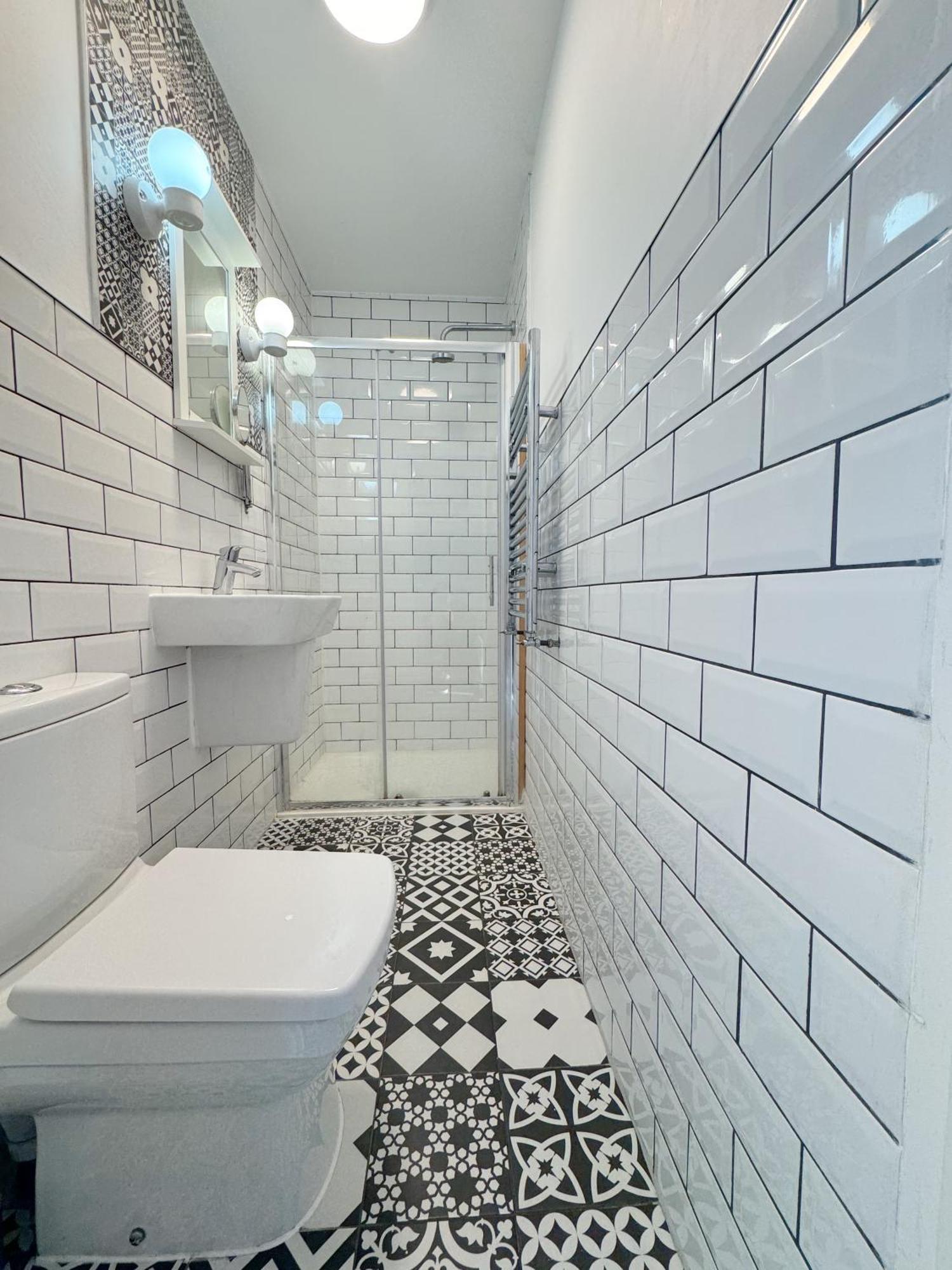 Quadruple Room,1765581266:JPEG