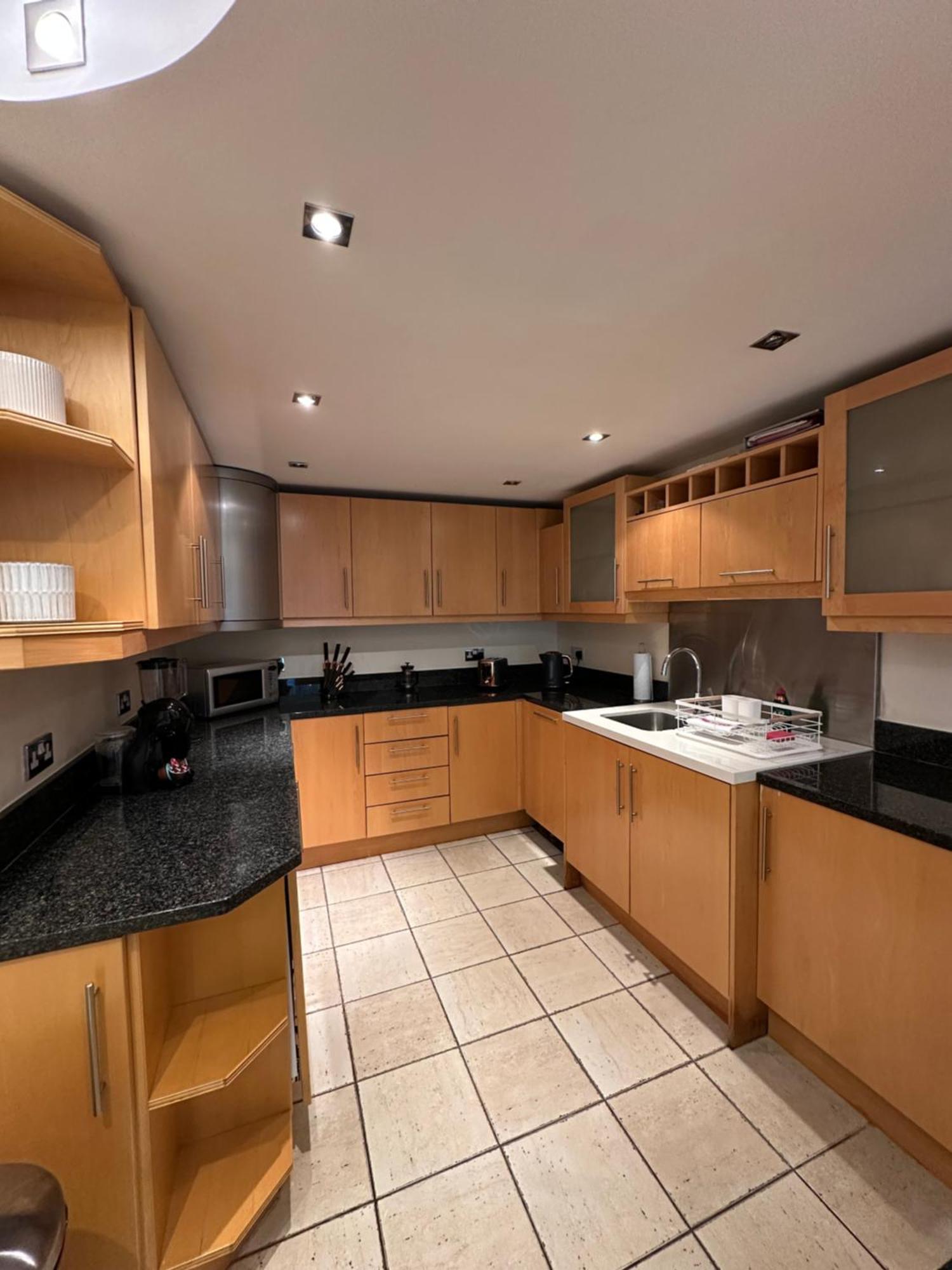 Appartement met 1 Slaapkamer met Balkon en Uitzicht op het Water