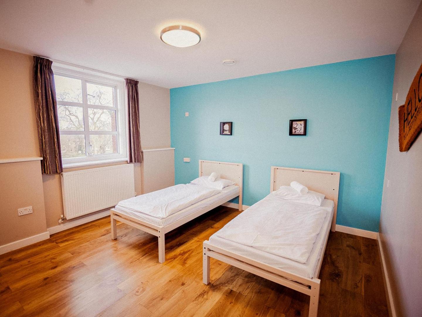 Twin Room with Private Bathroom