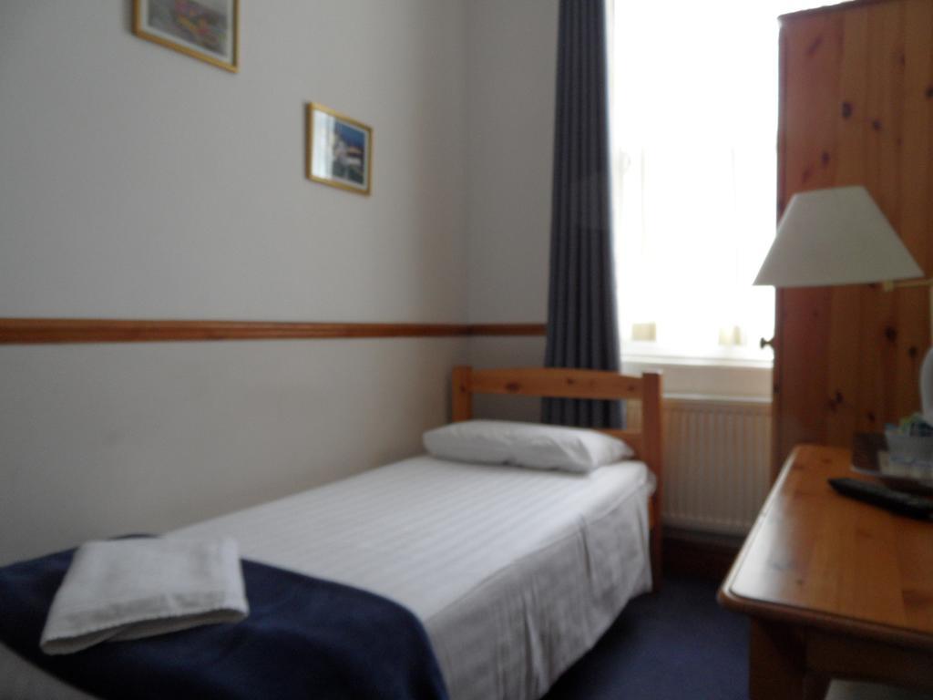 Basic Single Room – Facilities,215894000:JPEG