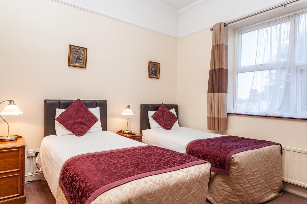 Large Twin Room