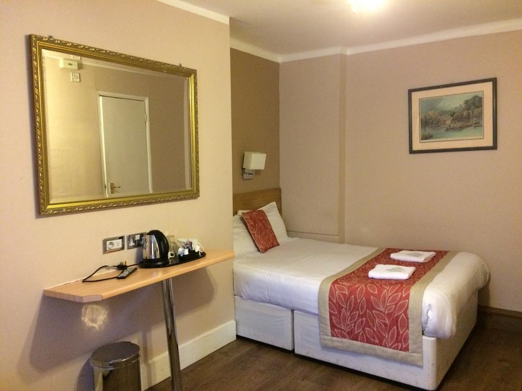 Triple Ensuite,378054034:JPEG