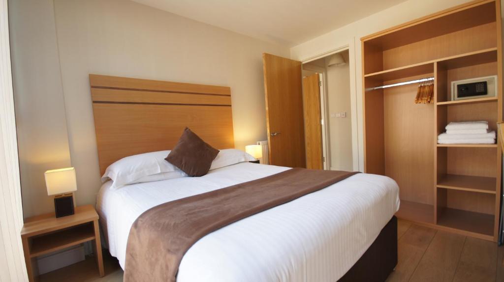 One-Bedroom Apartment,299410012:JPEG