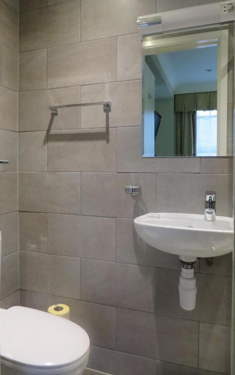 Camera Singola con Bagno Privato