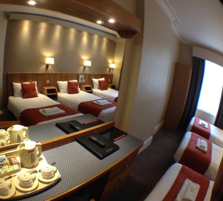 Basic Triple Room