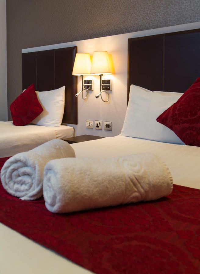 Standard Zimmer mit 1 Doppelbett und 1 Einzelbett - Nichtraucher