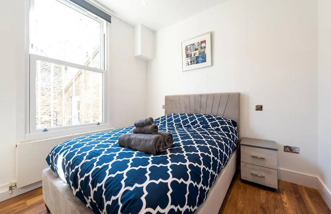 Hyde Park Apartment-1