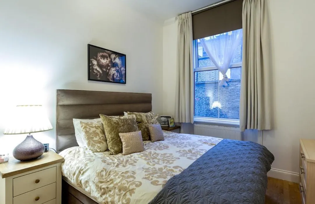 Spacious Centrally Located One Bed-1