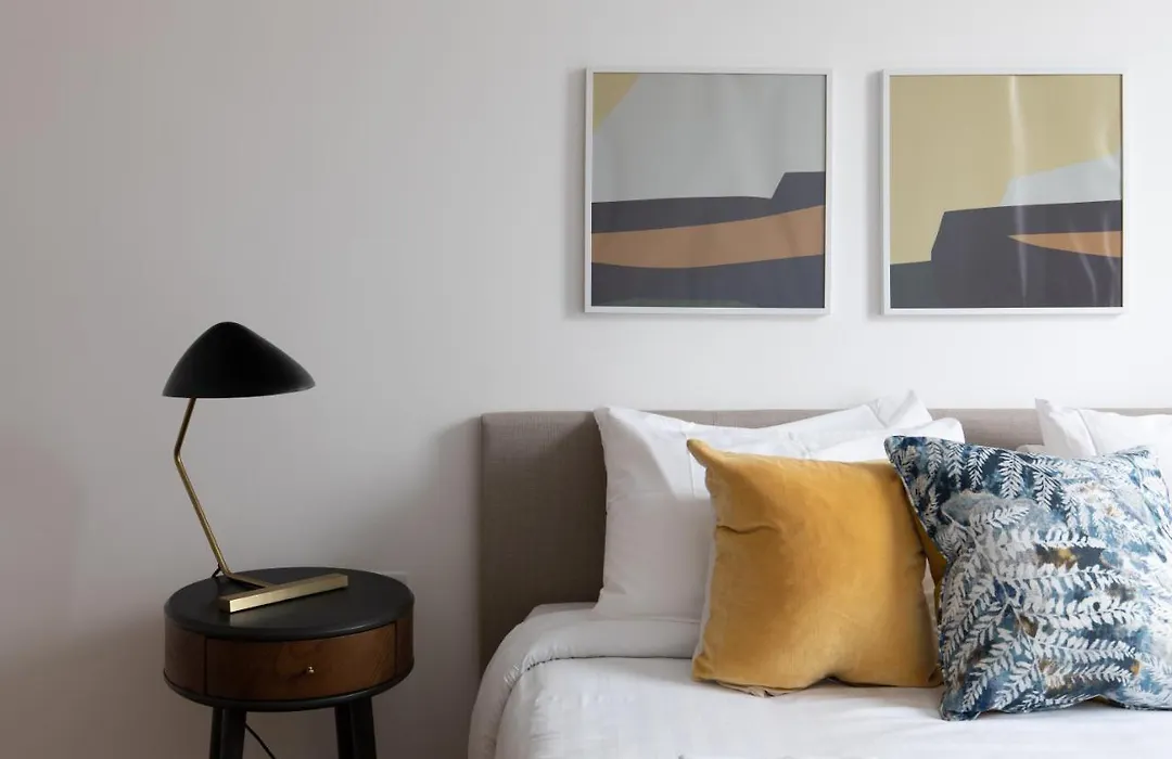 London City Apartments - Luxury And Spacious Apartment With Balcony-1