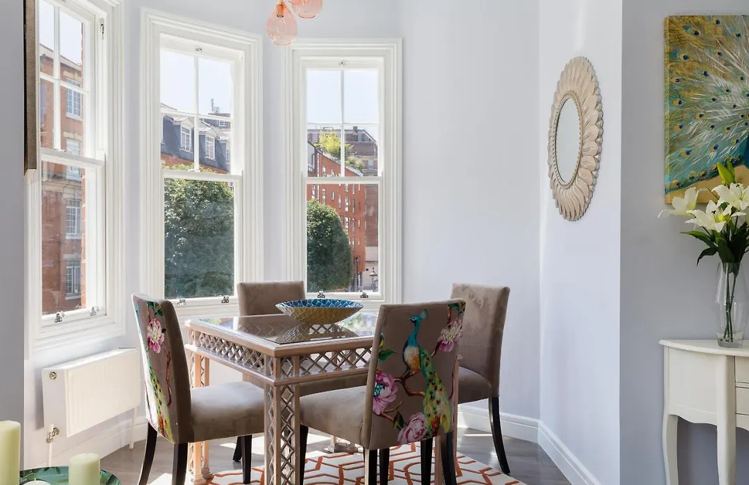 24 Molyneux Street-1