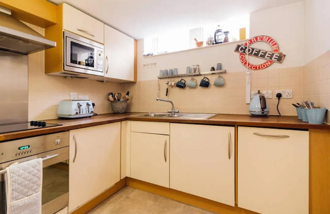 Central 2-Bed, 2-Bath Sanctuary Near Holborn Station, Covent Garden & West End-1