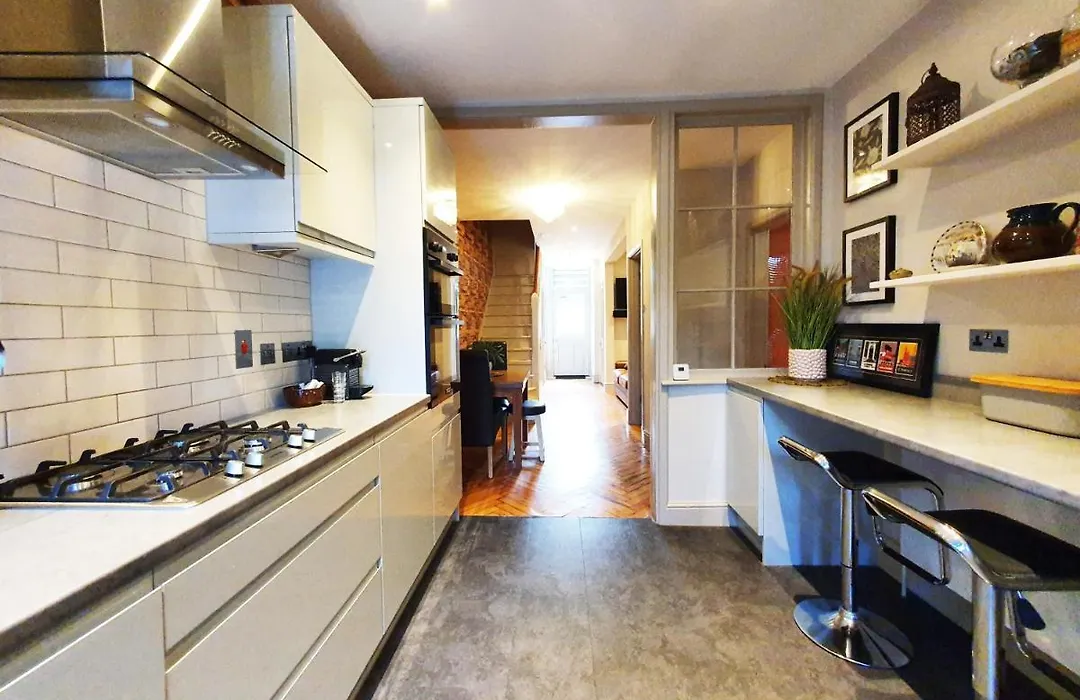 St Paul'S Studios Apartment-1