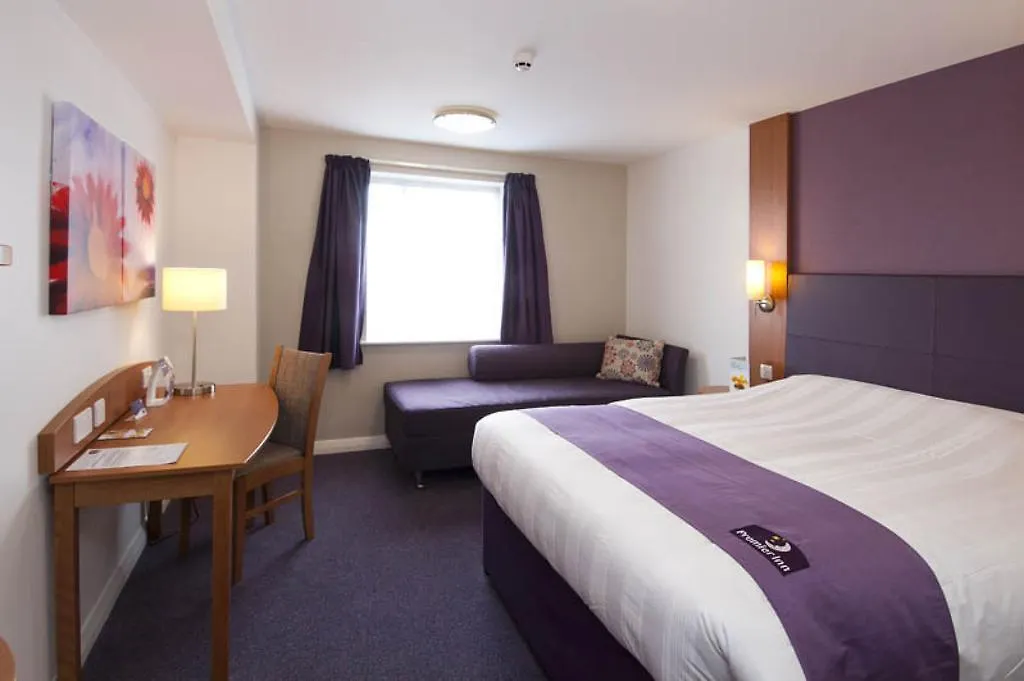 Premier Inn London Hanger Lane-1