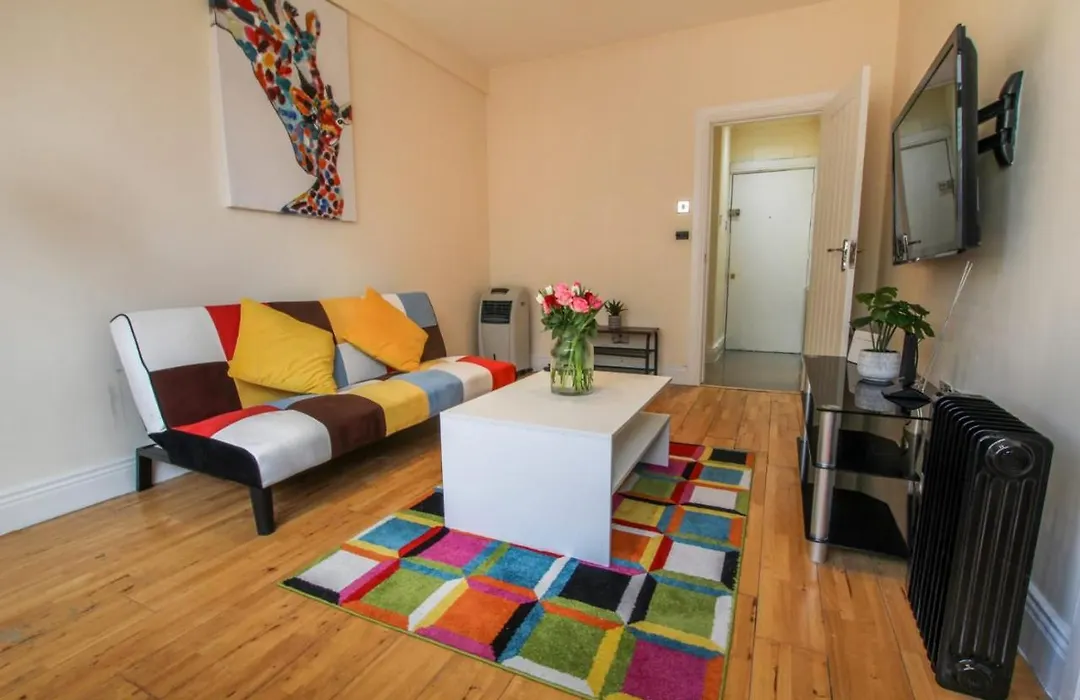 Rare Central London Gem Close To Transport Links-1