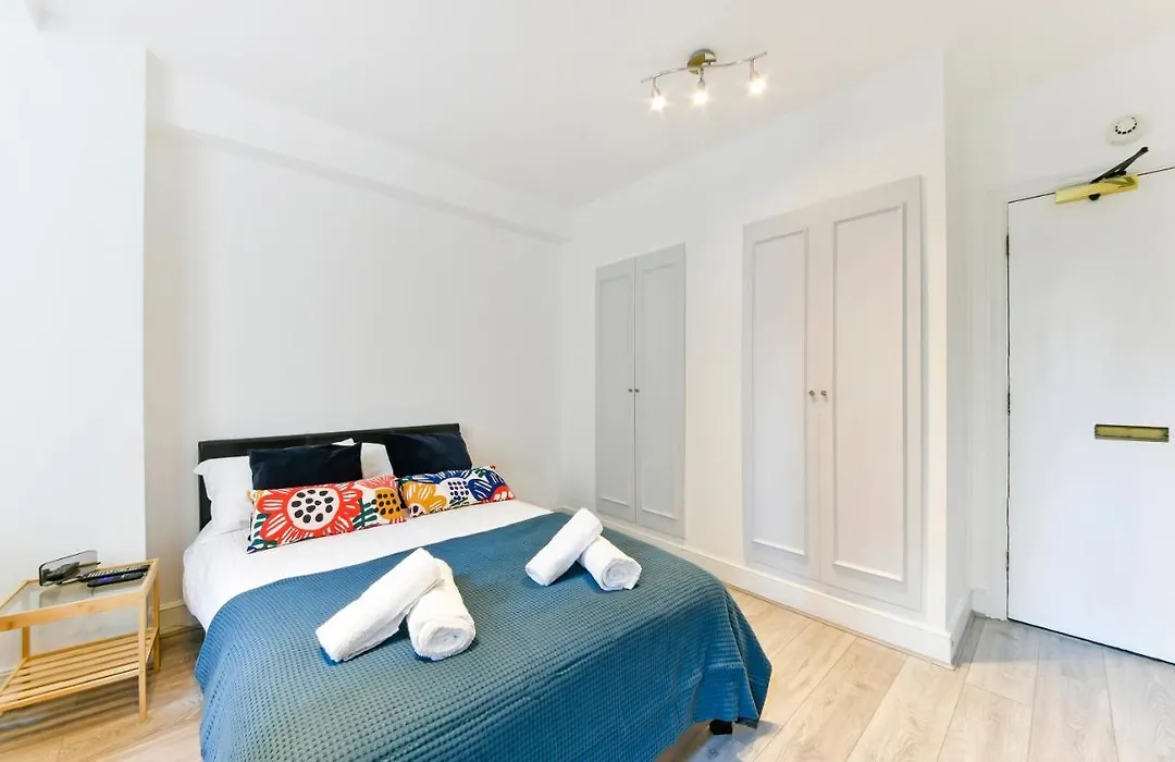 South Kensington Studio-1