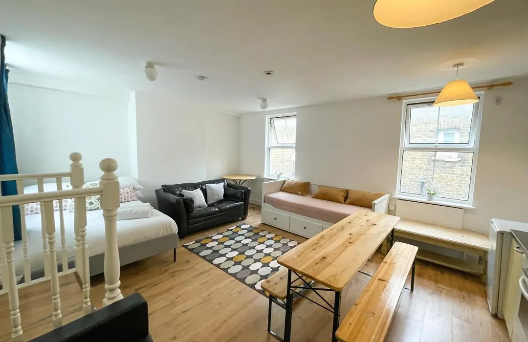134 Kilburn Road Apartment-1
