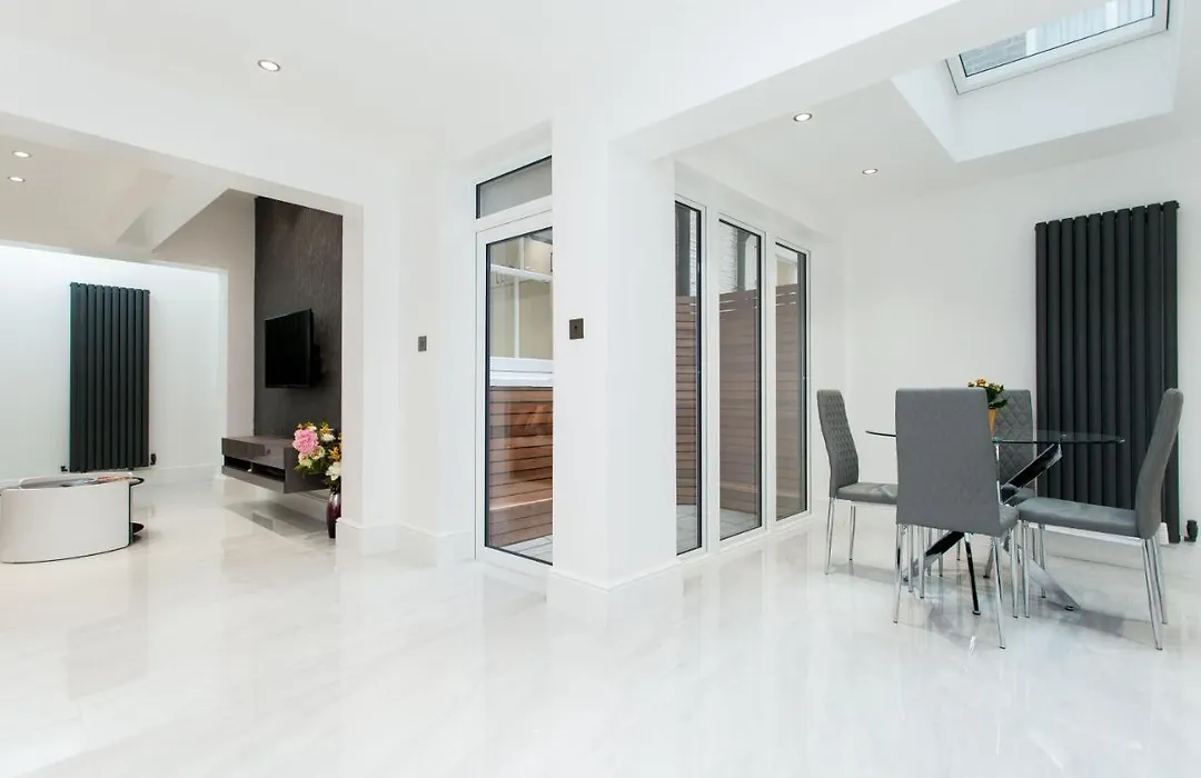 Luxury Escapes - London Victoria-1