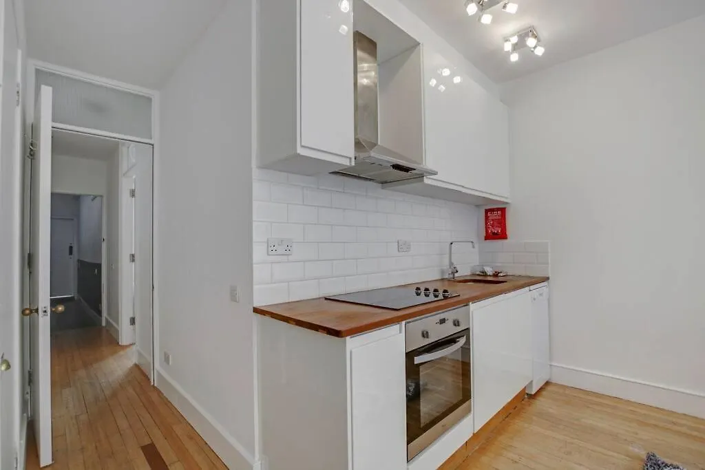 Flat C, Old Street-1