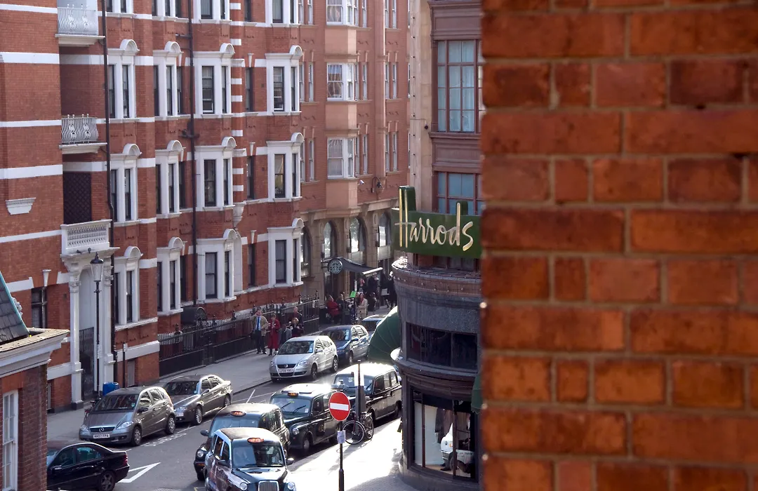 The Capital Hotel, Apartments & Townhouse - Small Luxury Hotels Of The World-1