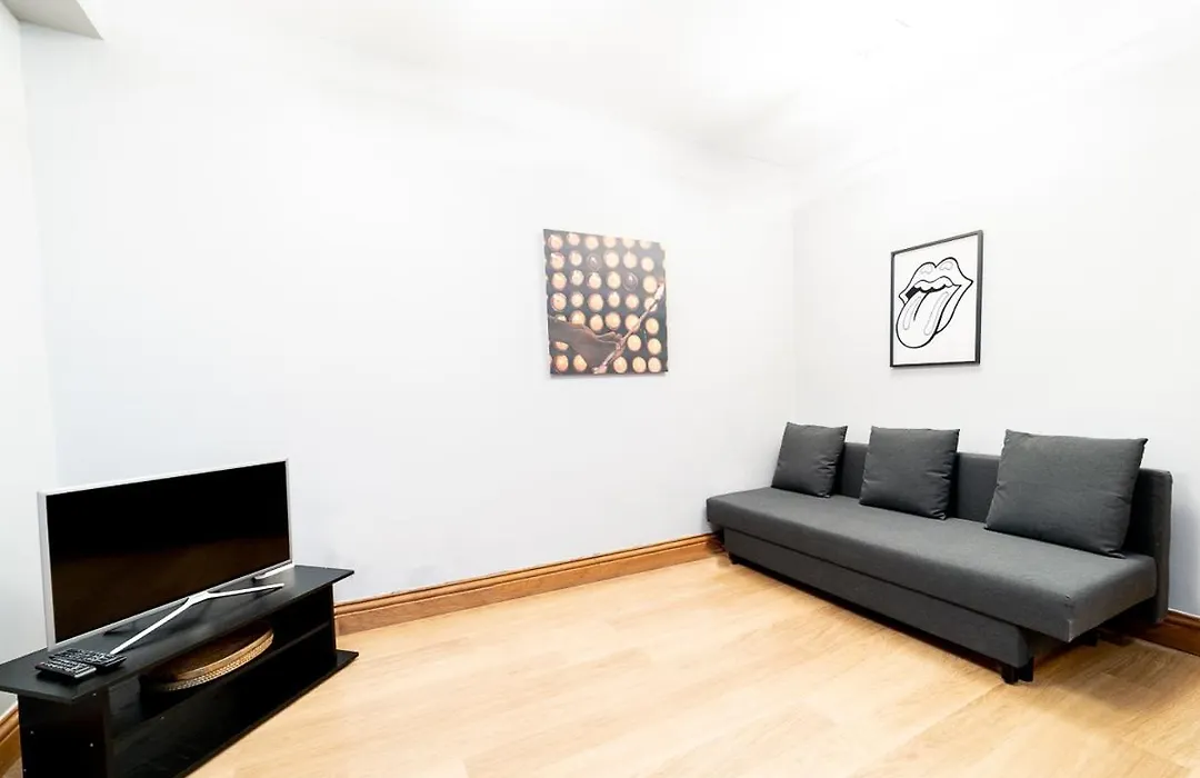 London Studio Apartment-1