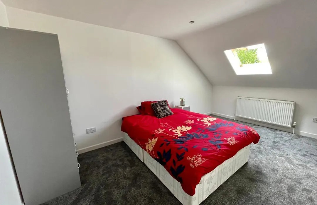 Layrek London 1 Bedroom Flat-1