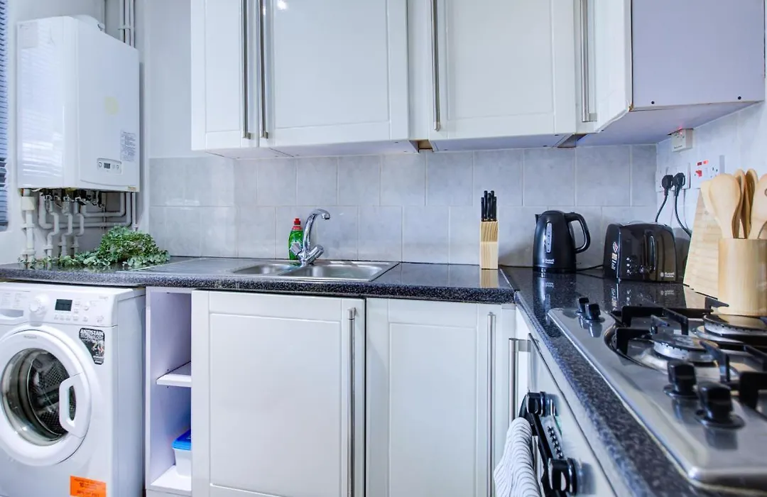 Spacious Studio In Elephant And Castle With Easy Access To Central London-1