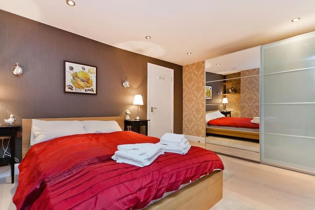 Whole House In Central Camden Town-1