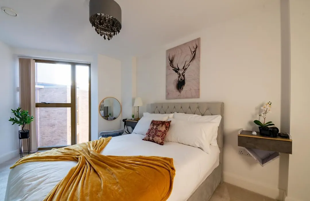 Lux 2 Bedrooms - 2 Bathrooms - F7-1