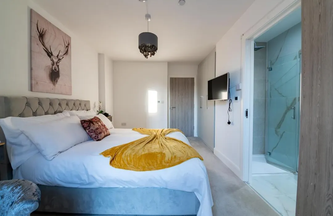 Lux 2 Bedrooms - 2 Bathrooms - F7-1