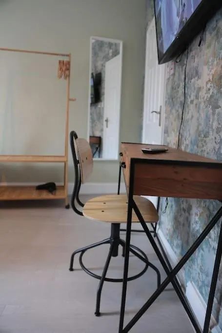 Cosy Chic Studio In King'S Cross-1