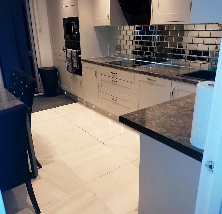 Impeccable 2-Bed House-1